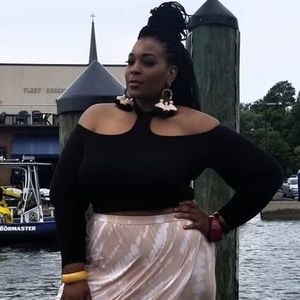 Meet your Posher, Shelly